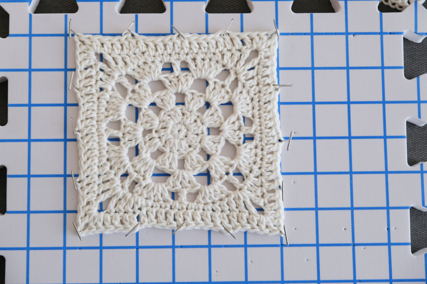 Circle Dance Granny Square Crochet Pattern