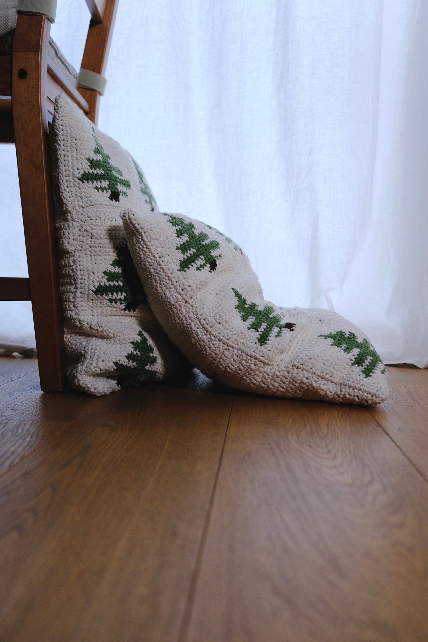 Christmas Tree Pillowcase Crochet Pattern 🎄